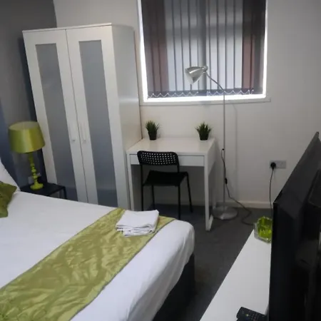 Guest house Ensuite Lovely Double Room With A Tv