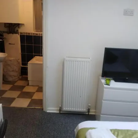 Ensuite Lovely Double Room With A Tv Bradford (West Yorkshire)